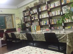 -武汉境自在書店