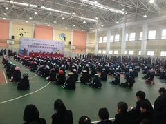 -上海市民办金苹果学校