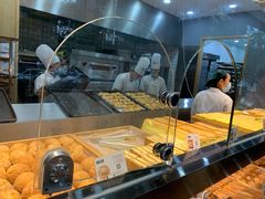 面包甜点陈列柜-六贤记(杭州龙湖滨江天街店)