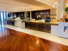 自助取餐区-湖景知味西餐厅•自助餐• 轻食(南京金茂威斯汀大酒店)