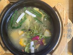 -桥香园过桥米线(国贸店)