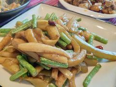 -香巴拉云南餐厅(华莱坞店)