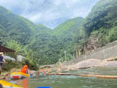 -安吉龙王山峡谷漂流