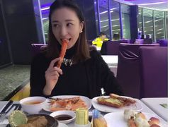 -亚洲国际大酒店·云顶阁旋转自助餐厅