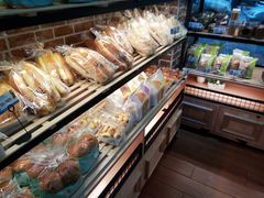 -蓝小轩蛋糕·面包(趣春店)