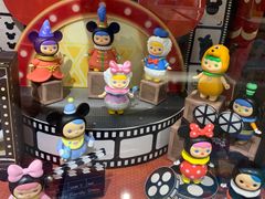 -泡泡玛特POPMART(侨福芳草地店)