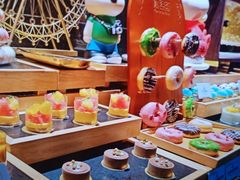 -雍容荟帝王蟹活龙虾展台自助(IFS黑金店)