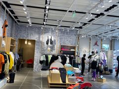 -NIKE KICKS LOUNGE体验店(北京新中关店)
