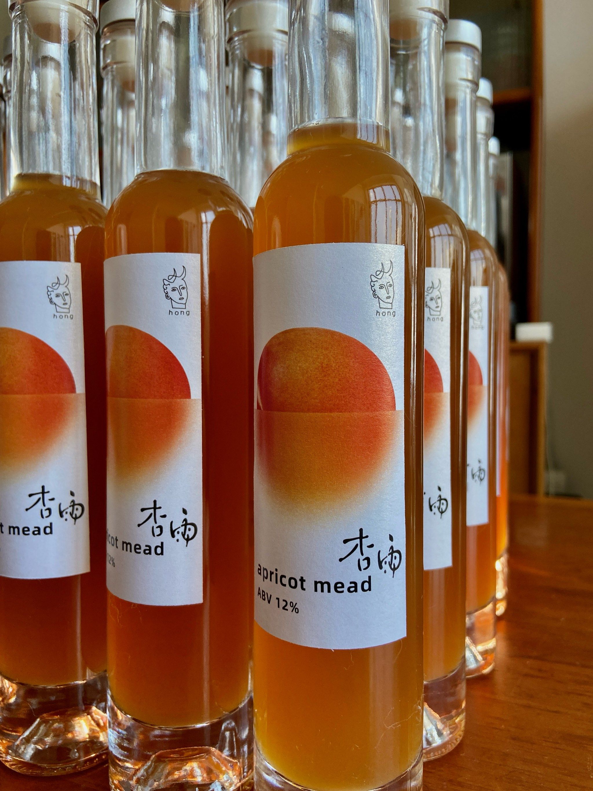 自酿蜂蜜酒和啤酒