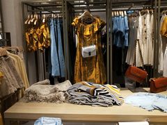 -URBAN REVIVO(西安Momopark店)