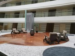 -上海滴水湖皇冠假日酒店