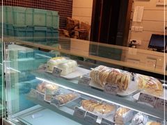 面包甜点陈列柜-国际饭店·帆声西饼屋(黄河路店)