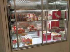 面包甜点陈列柜-味多美蛋糕(八大处店)