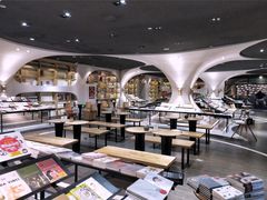 -钟书阁(珍园店)