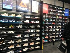 -ABC MART(心斎橋店)