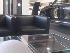 -上海星瀚奔驰4S店(红柳路店)