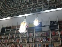 -钟书阁(松江泰晤士小镇店)