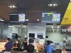 -麦当劳(欢乐谷店)