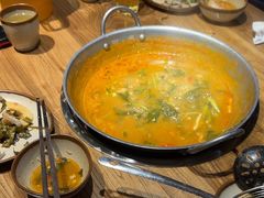 -野山舂·贵州现舂酸汤火锅(鸿通城店)