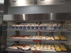 面包甜点陈列柜-宜家·瑞典风味餐厅(烟台路店)