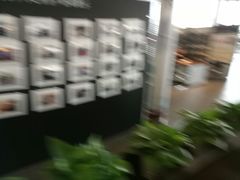 -成都中升之星奔驰4S店