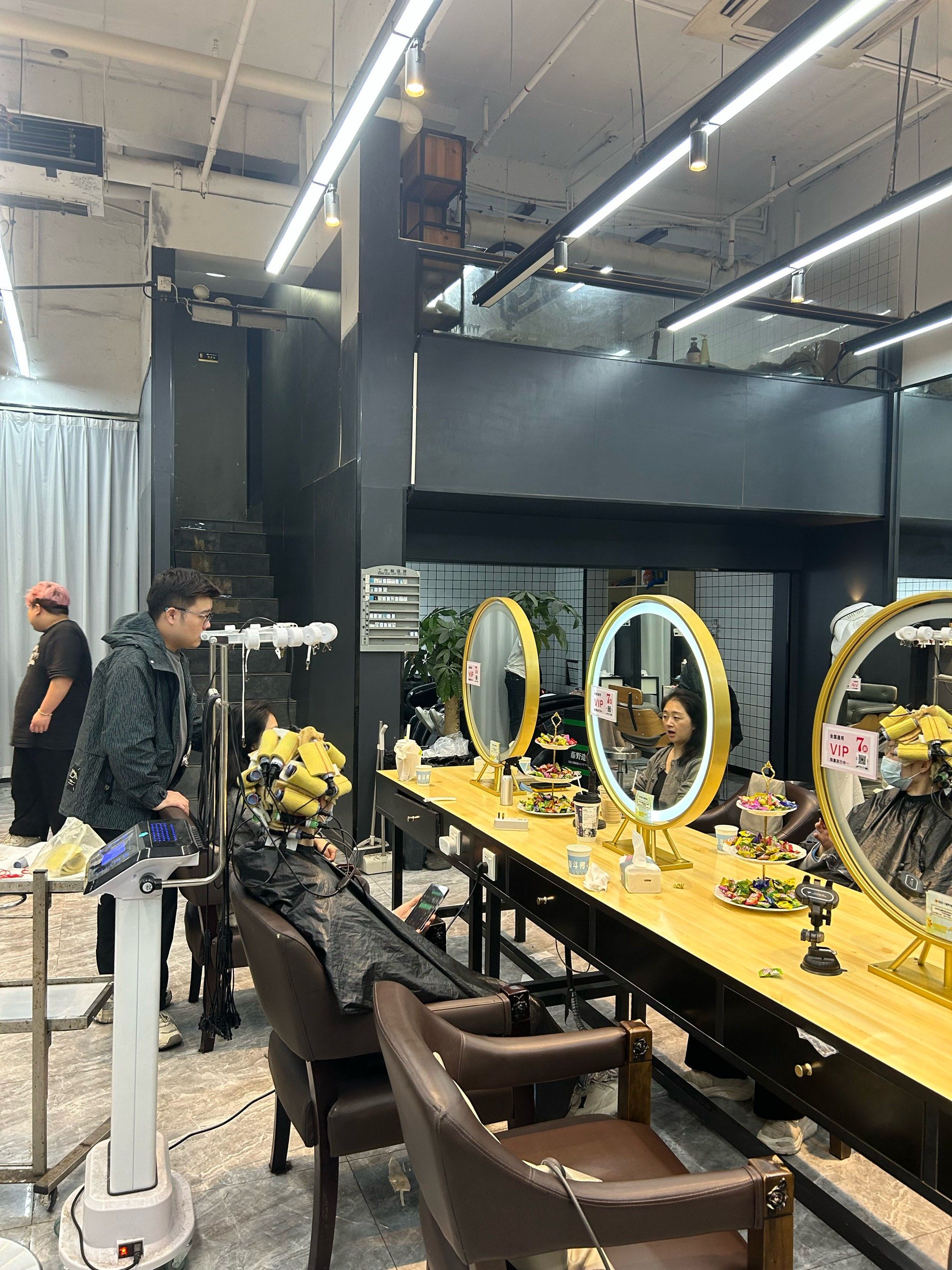 你们觉得藤野造型好还是优剪好?