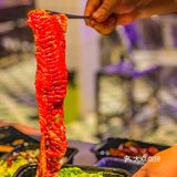 深圳终于有家超市自选齐齐哈尔烤肉，酸菜配烤肉谁能不爱？