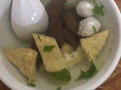 -松树干拌面店