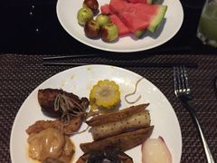 -唐拉雅秀酒店-西锦汇空中BBQ·思创餐厅