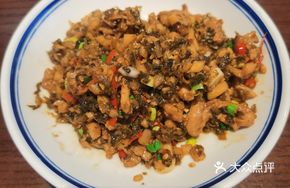 Sour Cabbage and Bamboo Shoot Stir-Fry with Pork Strips