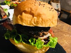 -HIGH FIVE哈福手工汉堡(桂林路店)