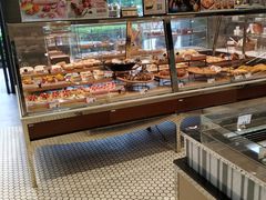 面包甜点陈列柜-巴黎贝甜(印象城店)