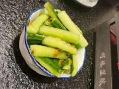 -何妹湿辣牛肉·粤式烧烤砂煲(桂雅路店)
