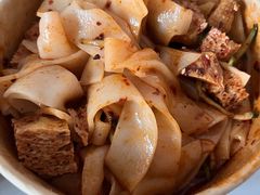 -许西美食一条街