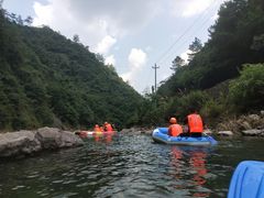 -安吉龙王山峡谷漂流