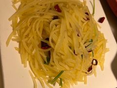 香菜梗炝土豆丝-绿茶餐厅(西单老佛爷店)