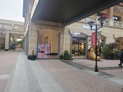 -王府井奥莱临潼小镇(临潼店)