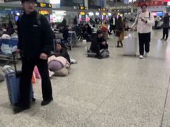 -虹桥火车站-停车场