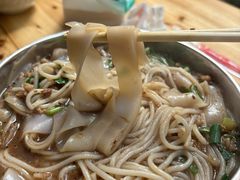 -正宗杨记普洱酸醋米线(总店)
