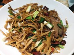 笋干炒腊肉-胡马八破·川菜小馆(高新万达店)