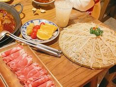 -旧街市鲜货老火锅(大光路店)