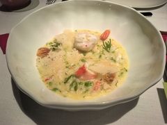 -弦月窗LUNETTE BY AMANDA(复兴路店)