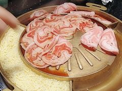 -猪啊牛呀羊啊铜盘烤肉(正大广场店)