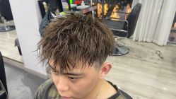 -诗悦发型SALON·圣罗兰店