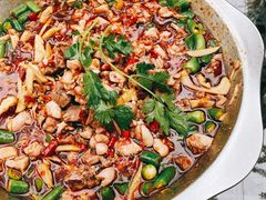 鸿鹤鲜锅兔-椒小兔·盐帮川菜中餐厅(金沙时代广场店)