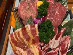 黑牛六拼-明洞阿姨·韩式酱蟹烤肉·创意料理(三元桥店)