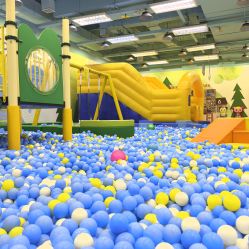 -莫莉幻想儿童乐园(三河燕郊永旺店)