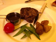 -成桂西餐厅·42年的味道(五大道疙瘩楼店)