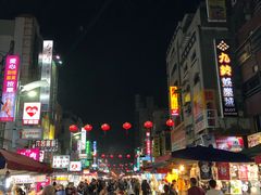 -六合夜市