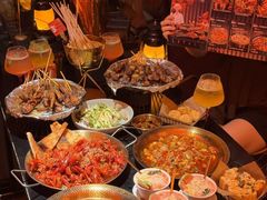 -何师烧烤Pro ·江湖川菜·小龙虾·精酿(太古里旗舰店)